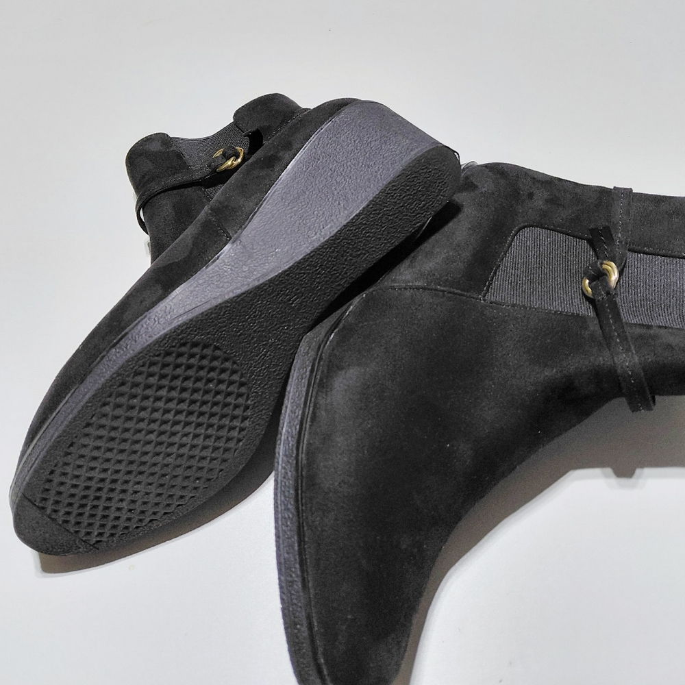 AEROSOLES Women's Black Comfort Wedge Bootie - 11 - Picture 6 of 9